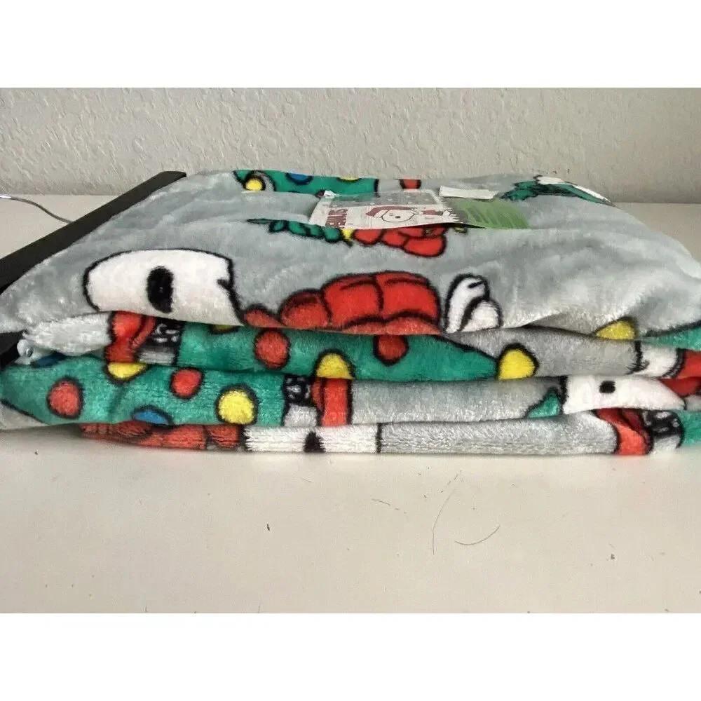 Peanuts Snoopy Puffer Jacket Woodstock Puffy Coat Soft Throw Blanket‎ 50 X 70”